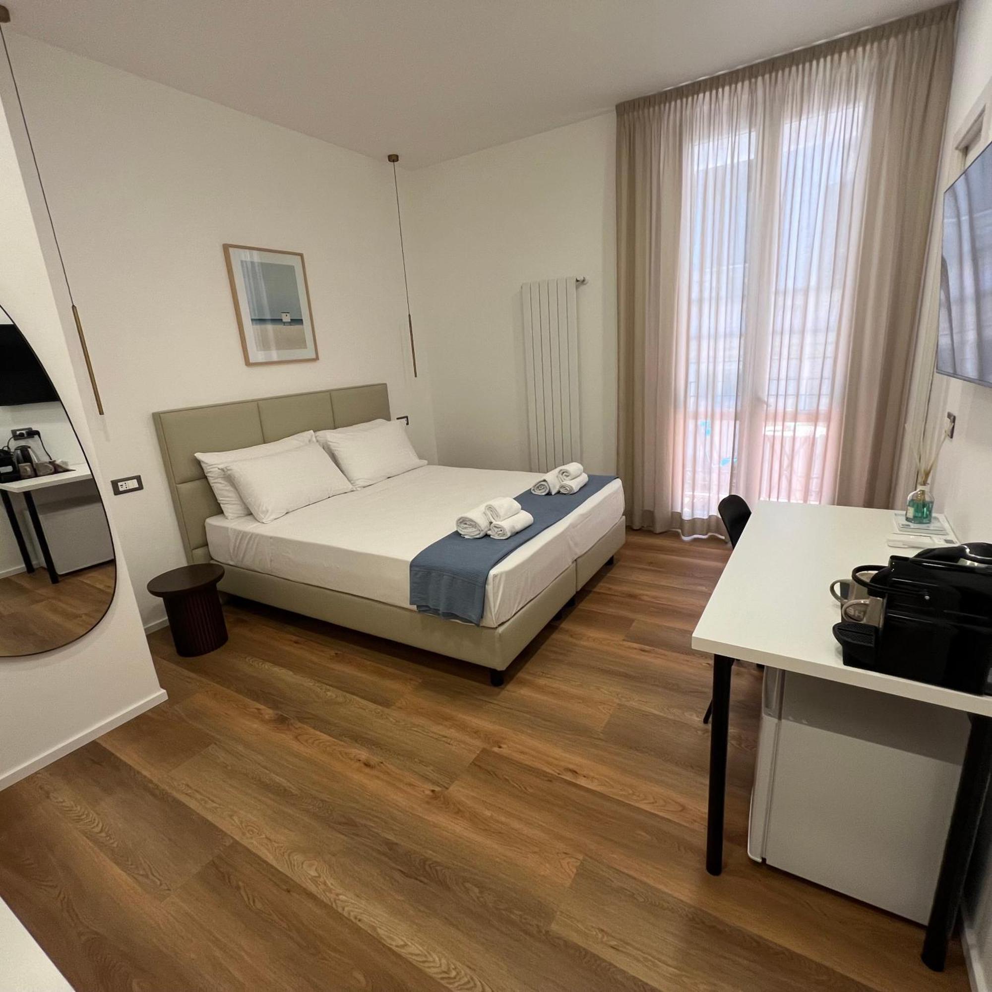 Sunrise Rooms La Spezia Exteriör bild